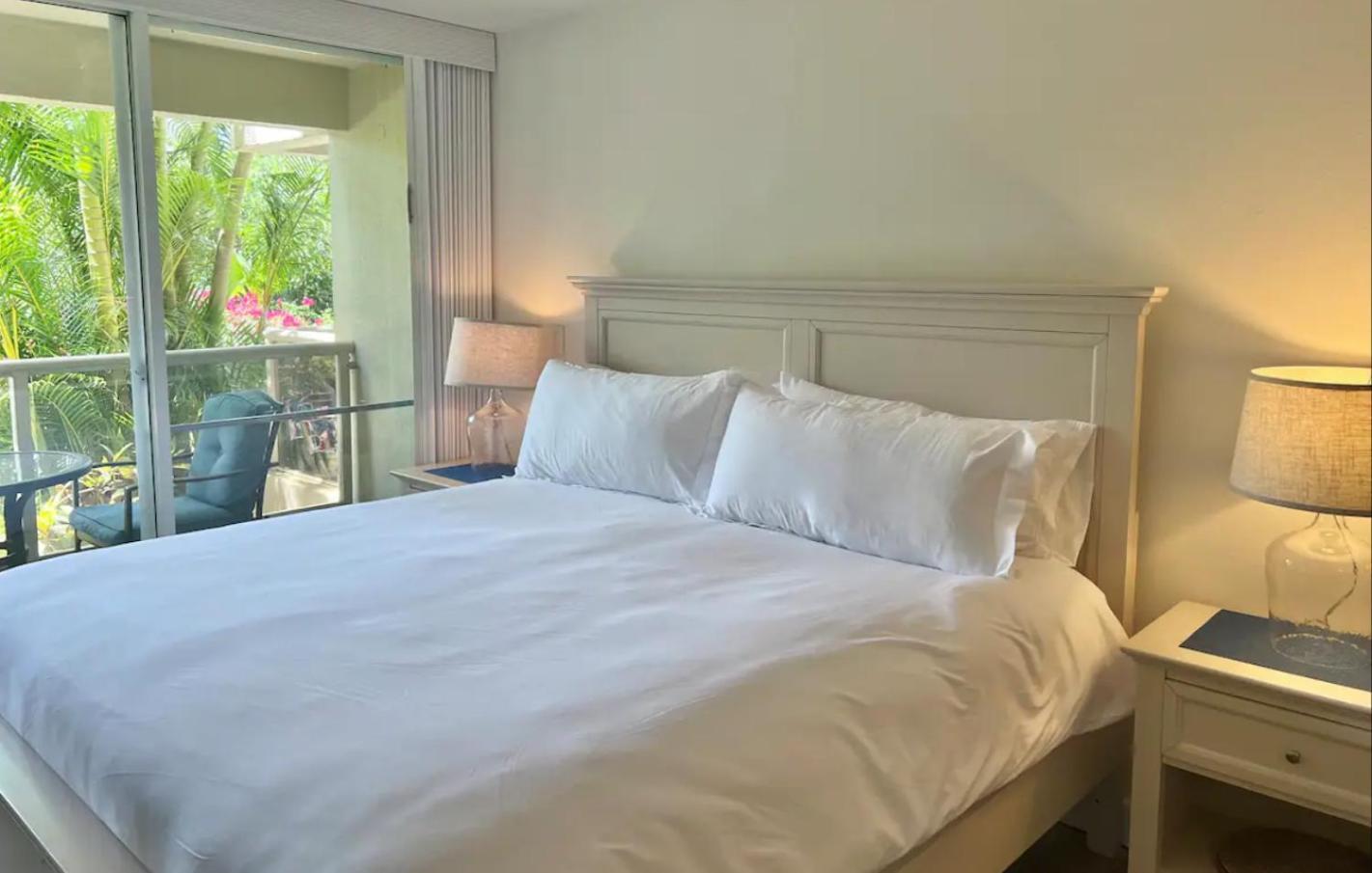 Central Kihei Gem! 3-Min Walk To The Beach & Shops Уайлеа Стая снимка