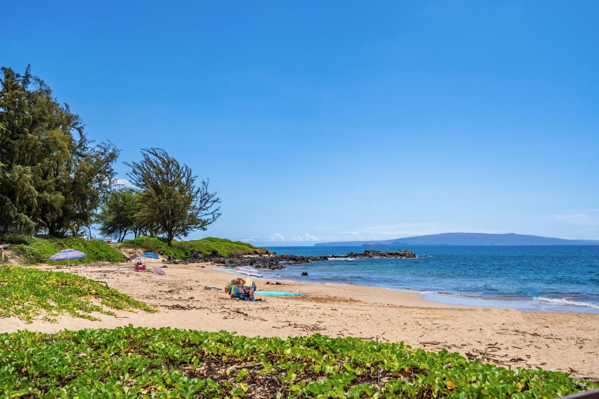 Central Kihei Gem! 3-Min Walk To The Beach & Shops Уайлеа Екстериор снимка