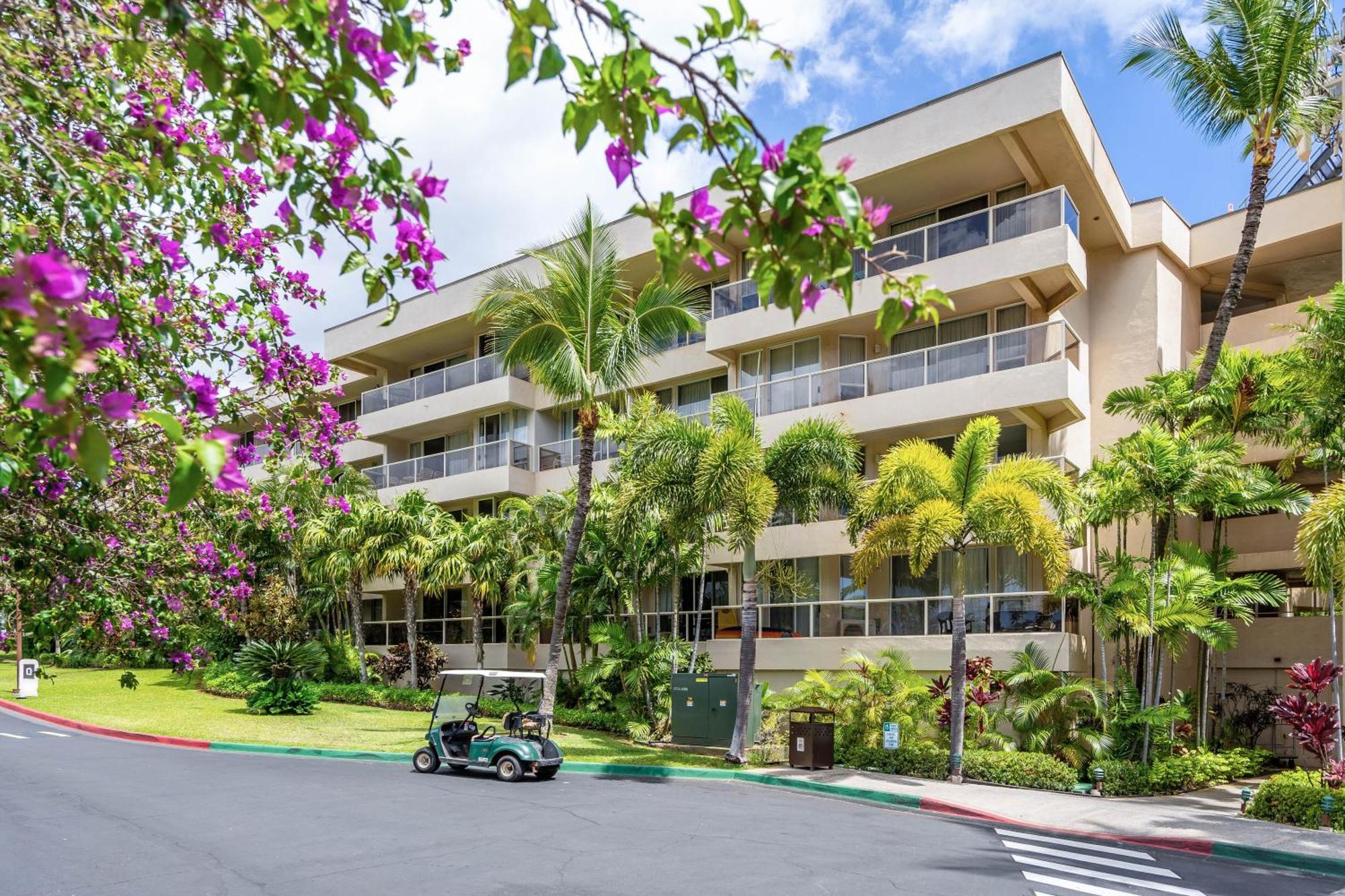 Central Kihei Gem! 3-Min Walk To The Beach & Shops Уайлеа Екстериор снимка