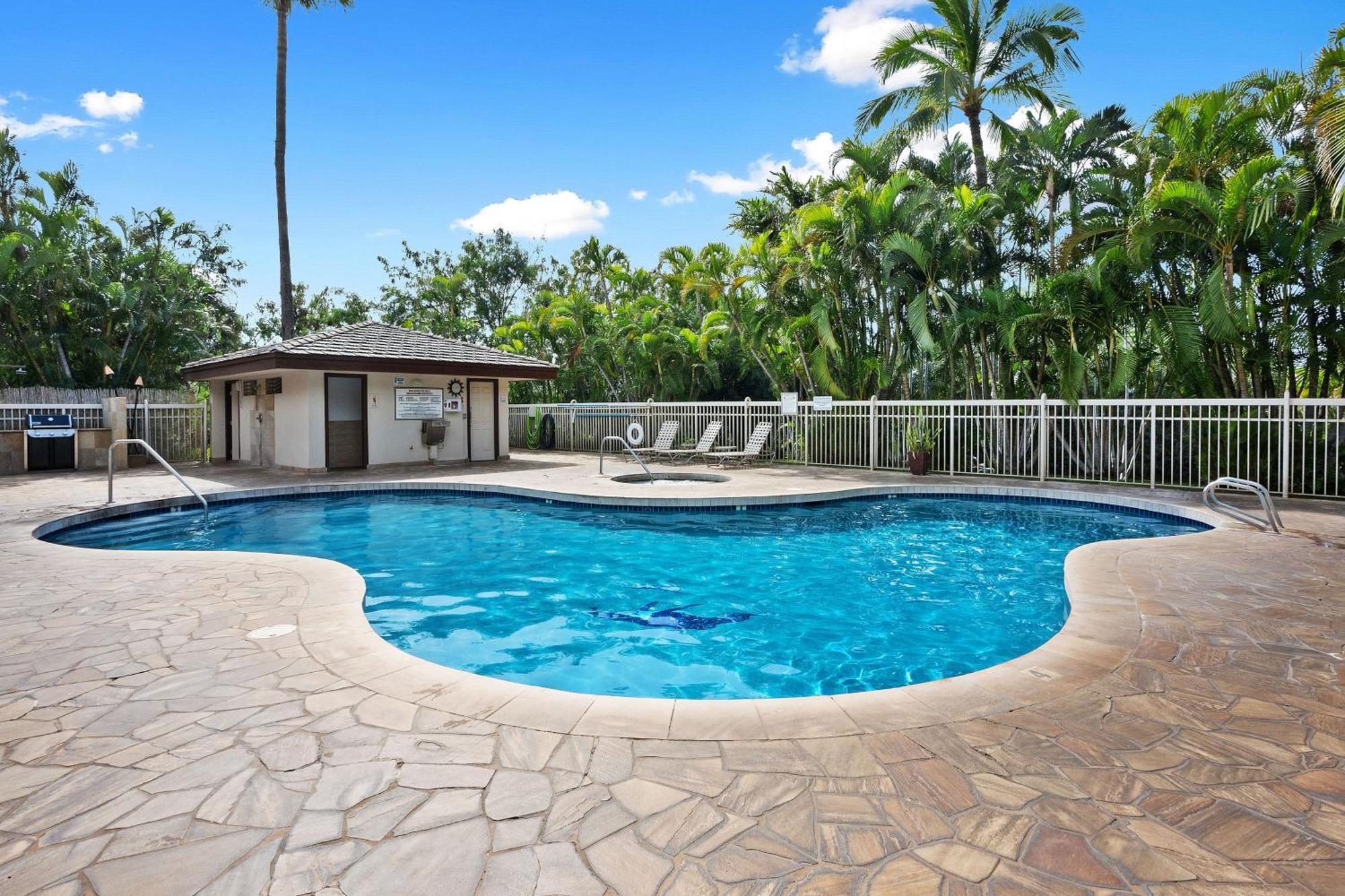 Central Kihei Gem! 3-Min Walk To The Beach & Shops Уайлеа Екстериор снимка
